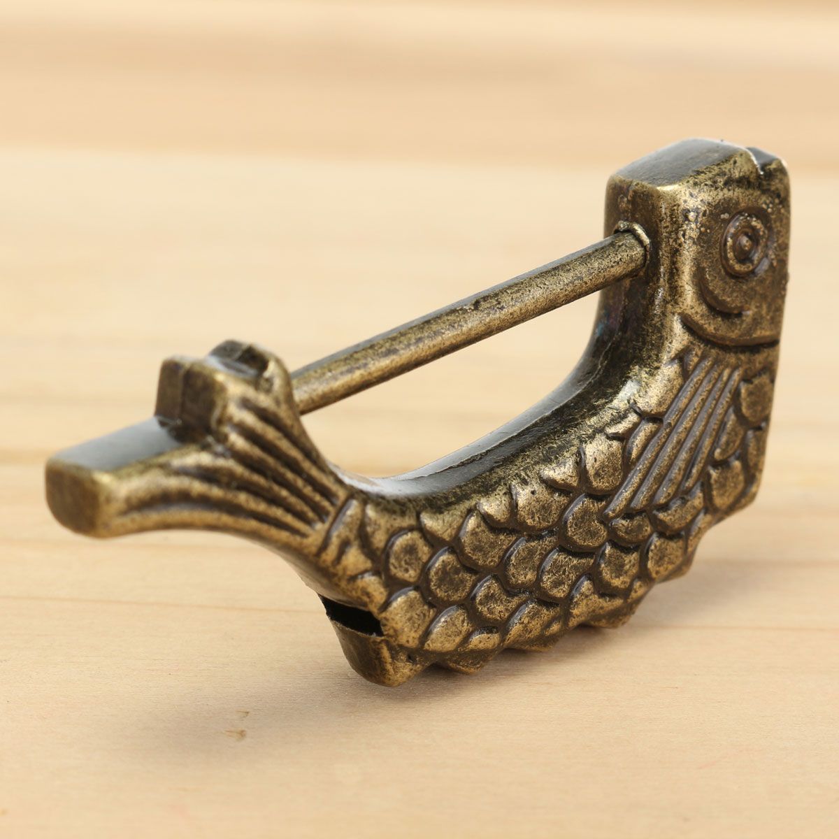 Chinese-Antique-Old-Style-Retro-Brass-Padlock-Jewelry-Box-Fish-Pattern-Lock-with-Key-1023006