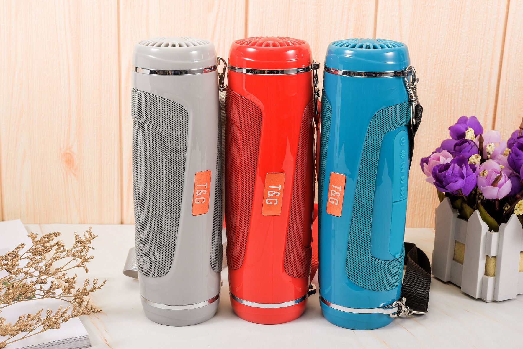 Bakeey-TG601-Mini-Portable-Wireless-bluetooth-Speaker-Flashlight-Bass-Outdoor-Column-Loudspeaker-Han-1709096