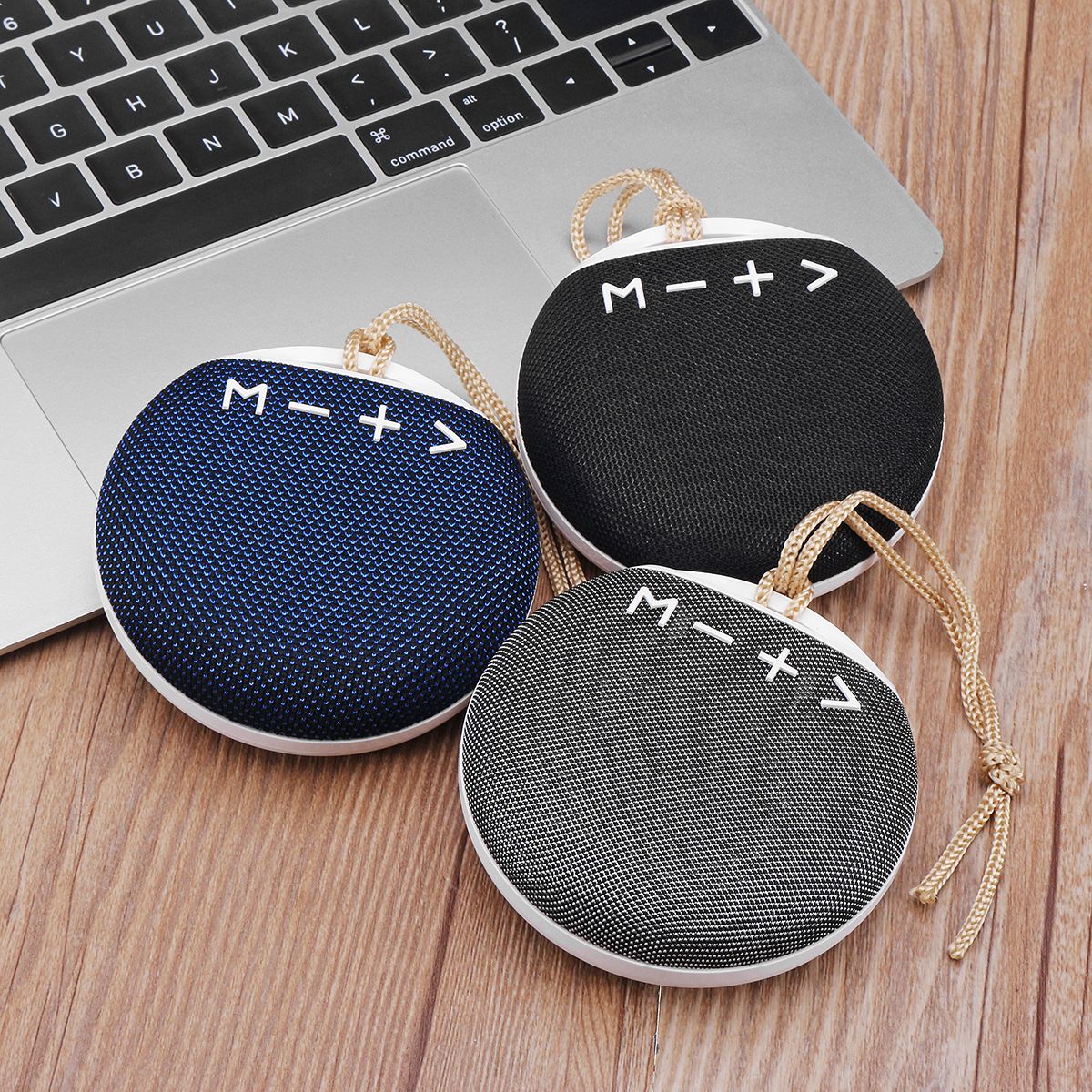 Portable-Mini-Outdoor-Wireless-bluetooth-Stereo-Cloth-Speaker-with-Lanyard-Strap-Microphone-Support--1299705